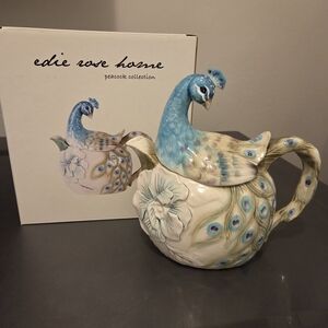 Peacock Teapot - Blue and Cream